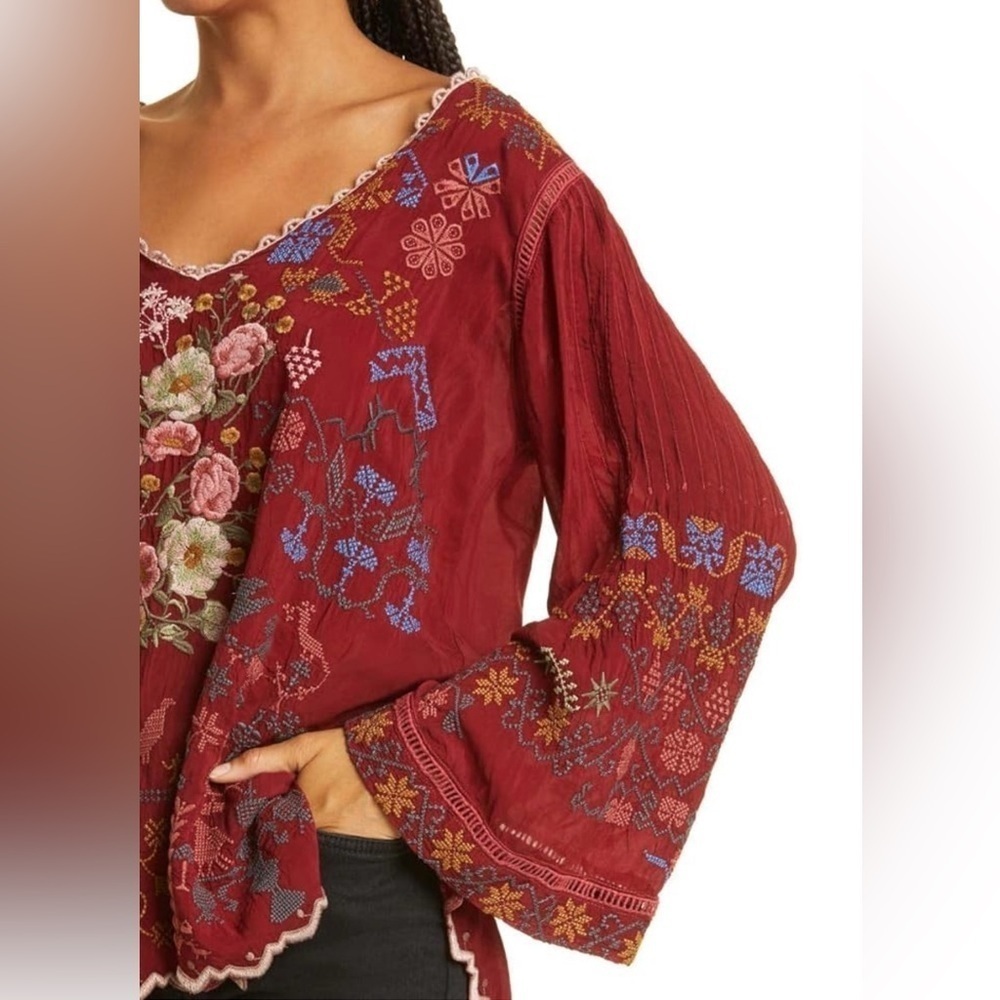 Johnny Was Floral Bird Embroidered Long Bell Sleeve V-neck Top Size Small - Picture 4 of 11